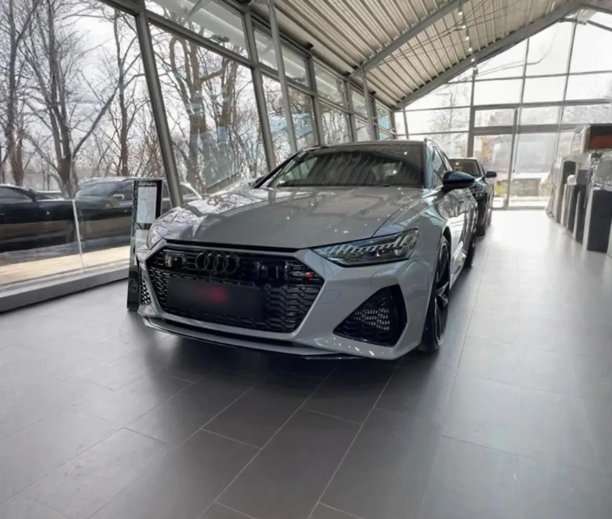 Audi RS6 Dynamic 2023, interior — Cannes Lux Car Rental, Cannes. Wagon poise for the Grasse hillside run