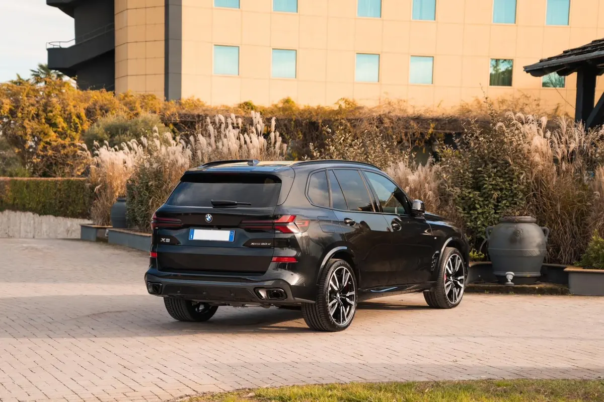 BMW X5 M-pack 30d 2025, front view — Cannes Lux Car Rental, Cannes. Hotel-to-Grasse transfers with room for seven