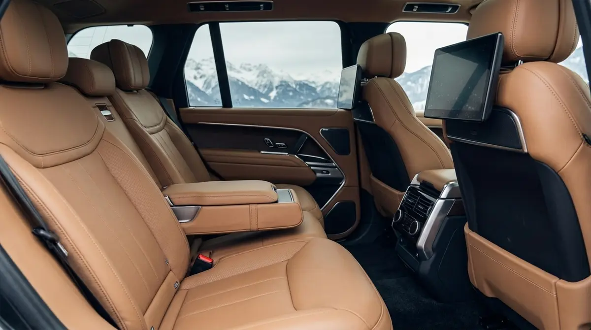 Rover Range Rover Autobiography P530 2026, dashboard — Cannes Lux Car Rental, Cannes. Effortless comfort for Mougins hills and hotel arrivals